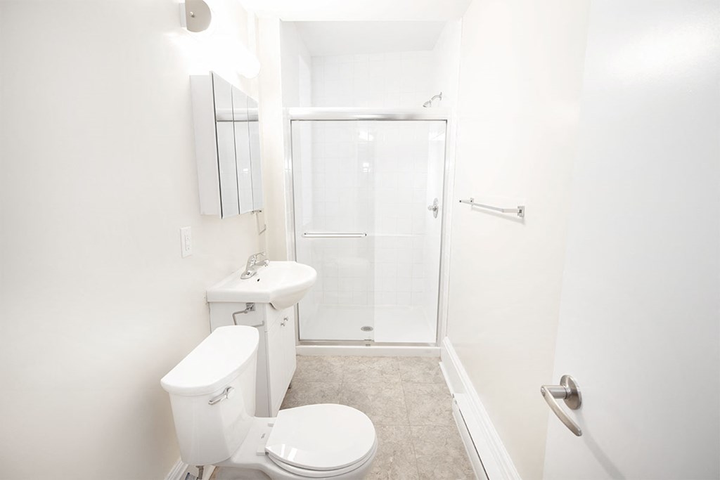 Bathroom at 508 McMillan Apartment Suites for rent in Corydon Village