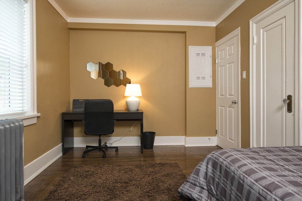 191 Cathedral Apartment