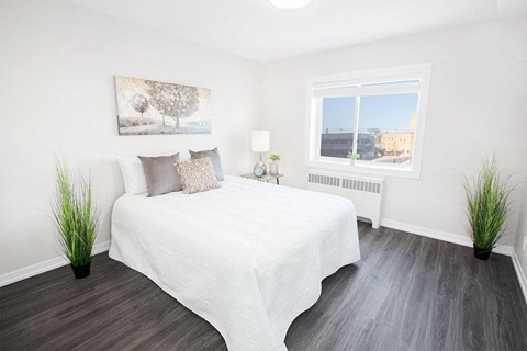 1780 Portage Apartment