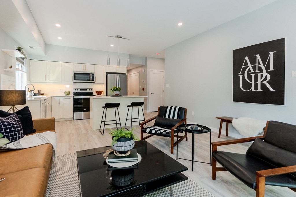 881 Grosvenor Avenue