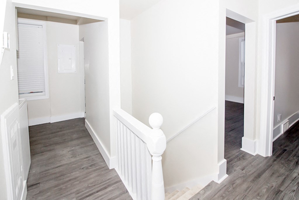 840 Grosvenor Duplex House Rental