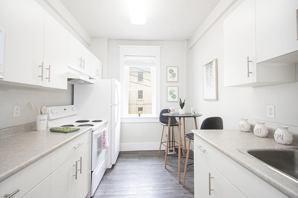 Kitchen at 745 Wolseley Apartments for rent in Wpg