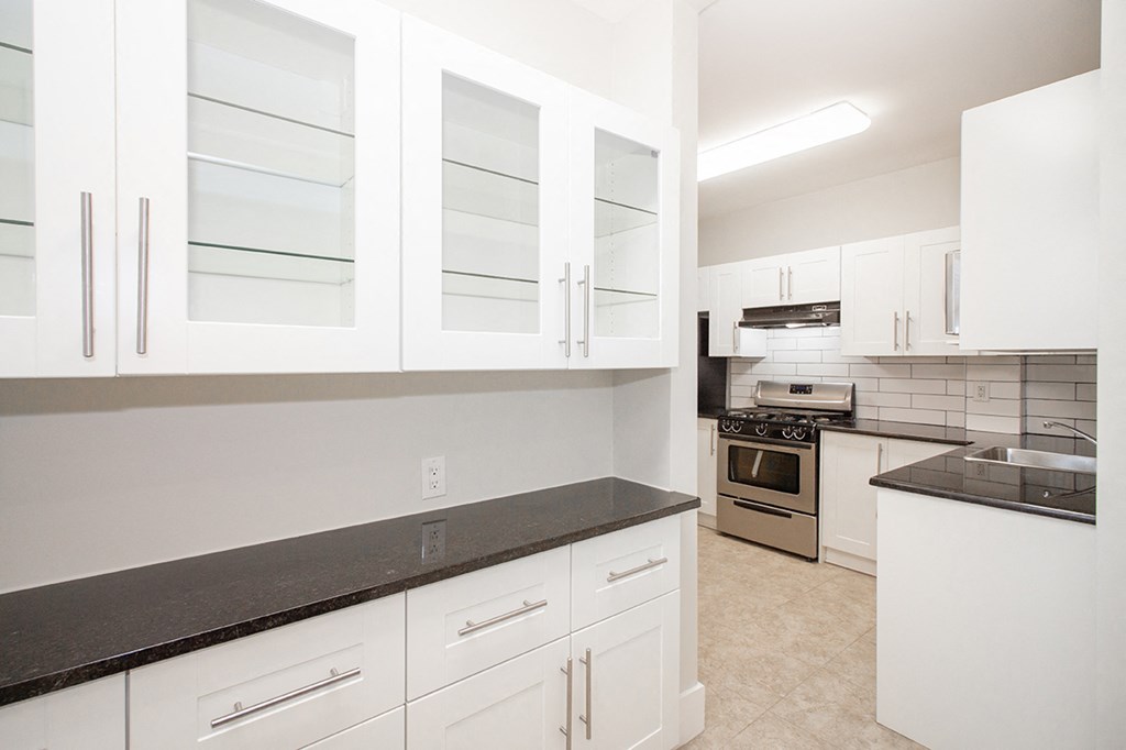 Kitchen at 883 Grosvenor two-bedroom apartments for rent in Winnipeg, Manitoba