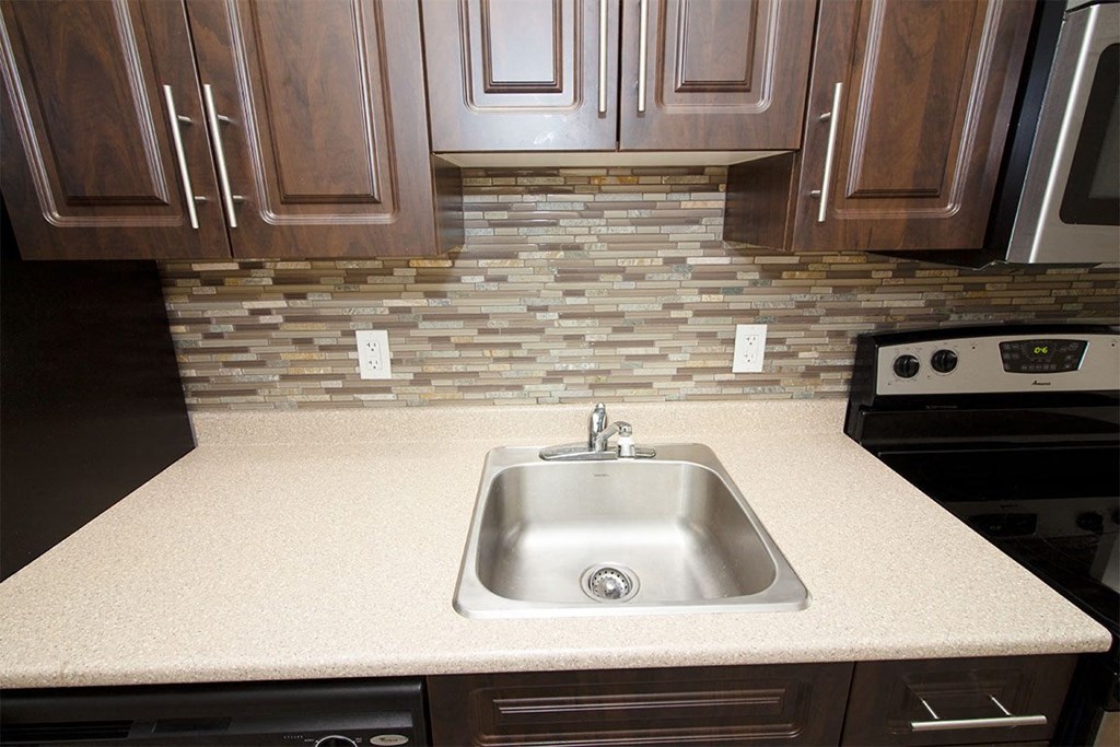 340 Assiniboine Avenue