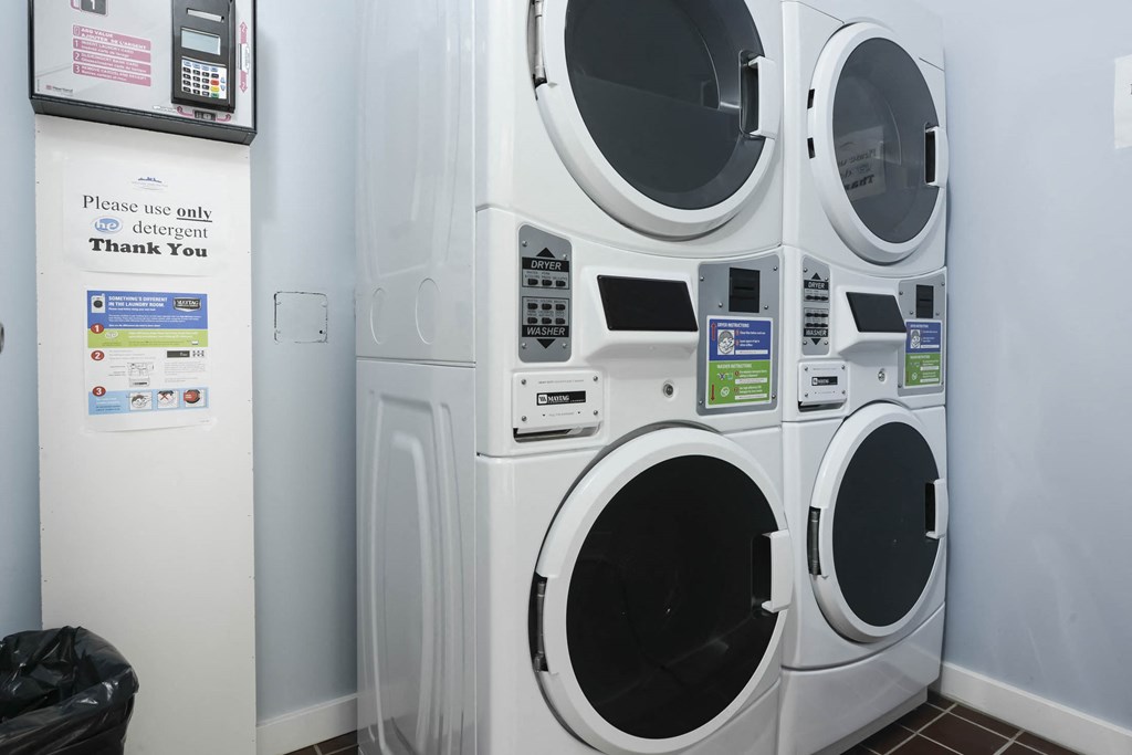 Onsite Laundry Facility at 340 Assiniboine Apartment