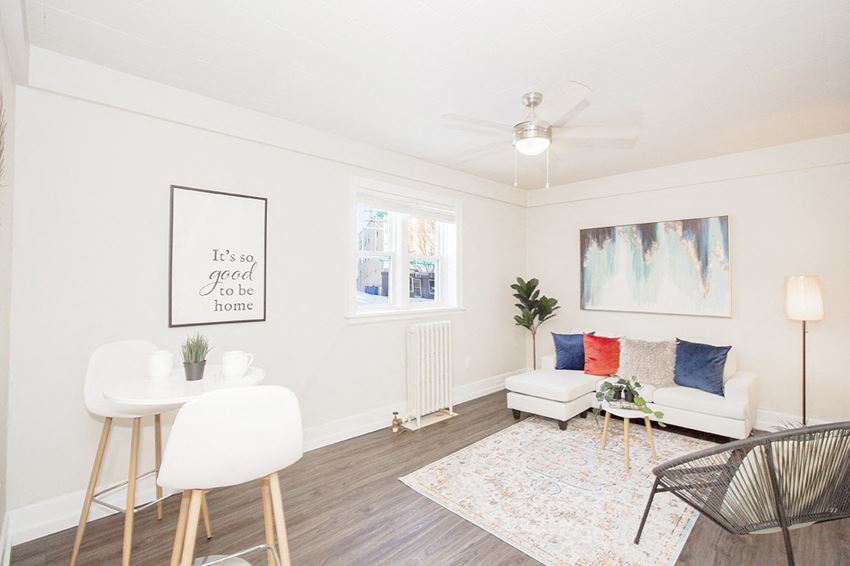1 Bedroom Suite 129 Lenore Street
