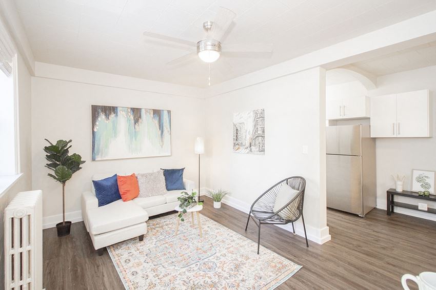 1 Bedroom Suite 129 Lenore Street