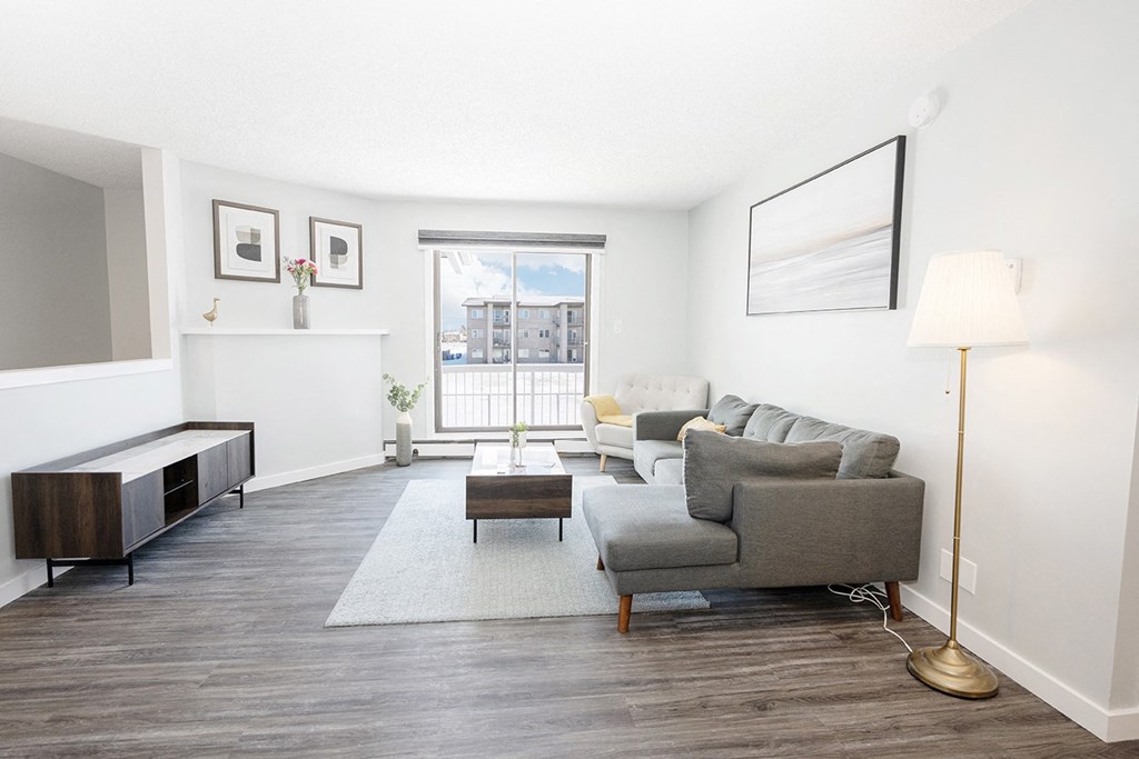 Polo Club Townhomes: 770 - 818 Allegheny Drive