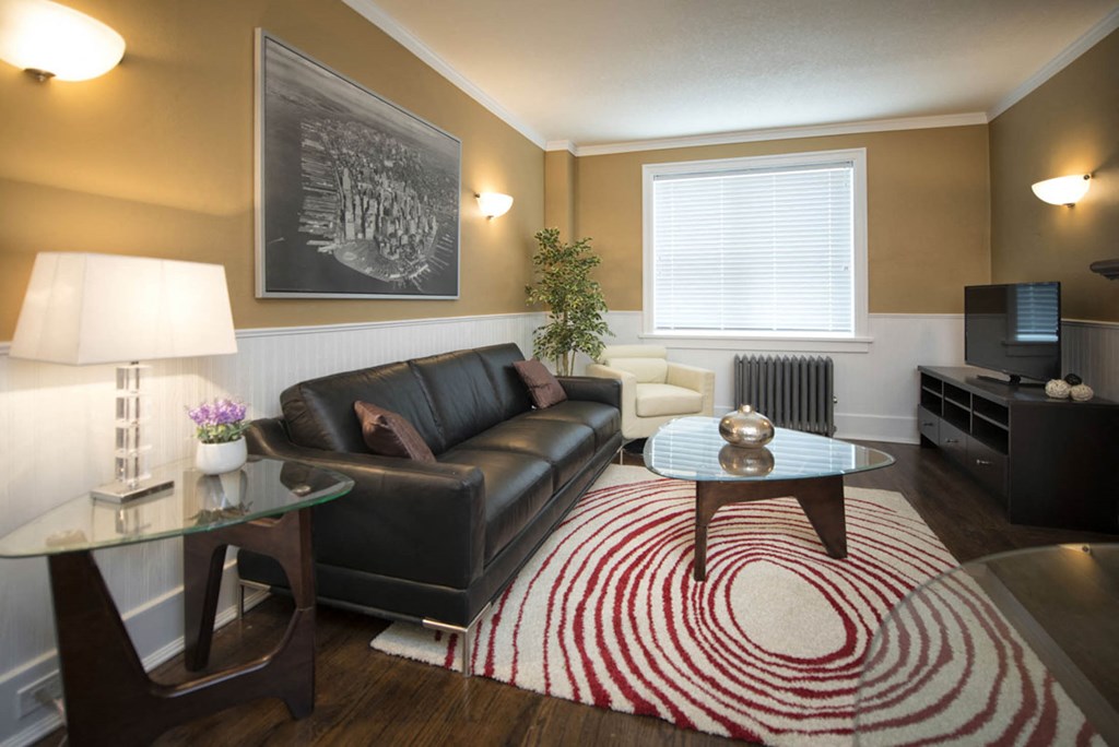 191 Cathedral Apartment