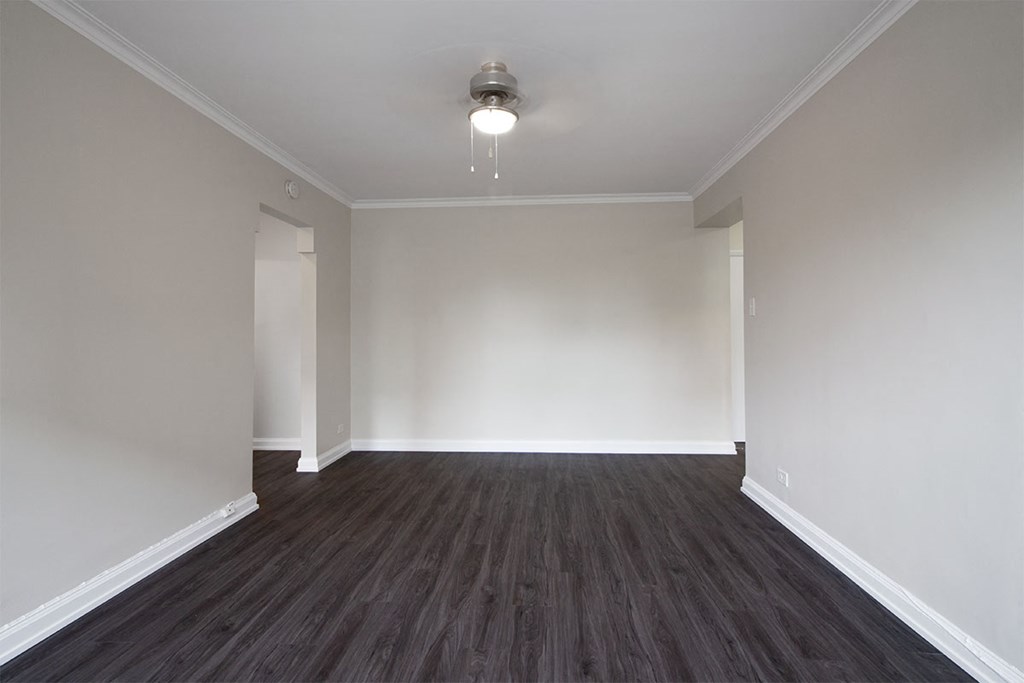 1 Bedroom, 1 Bathroom  on 250 Broadway Avenue