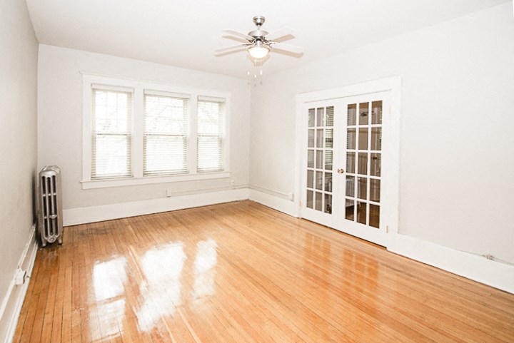 Living room at  573 Warsaw Apartment Suites for rent in MB