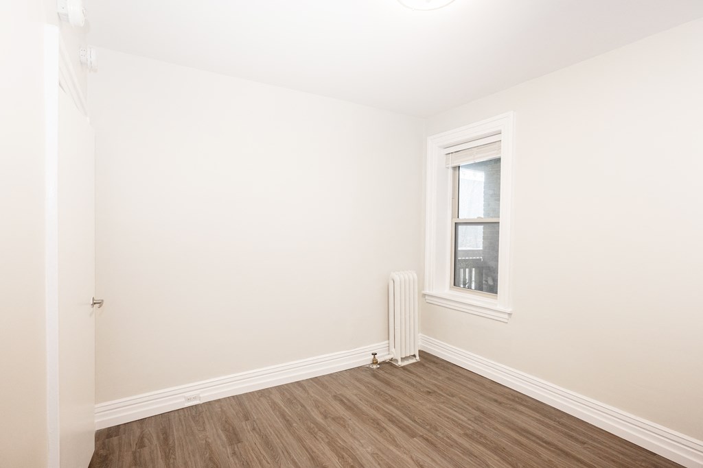 A bedroom at 117 Bryce Apartment Suites for rent in Manitoba