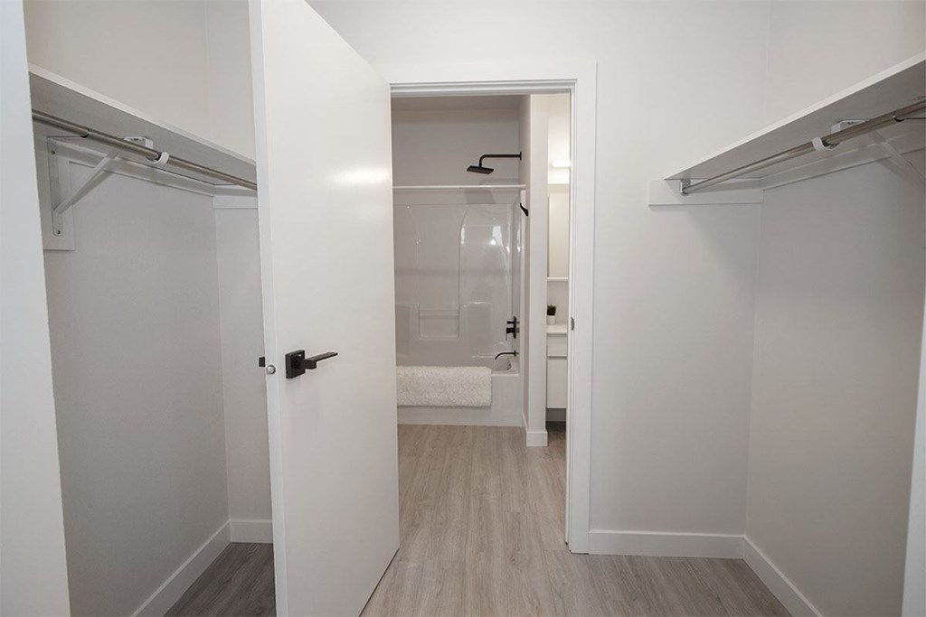 Luxury 2 Bedroom Suite at 703 St Annes Road