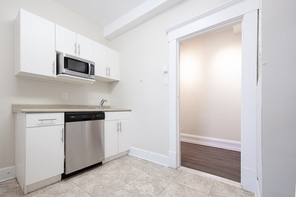 Kitchen at 508 McMillan Apartment Suites for rent