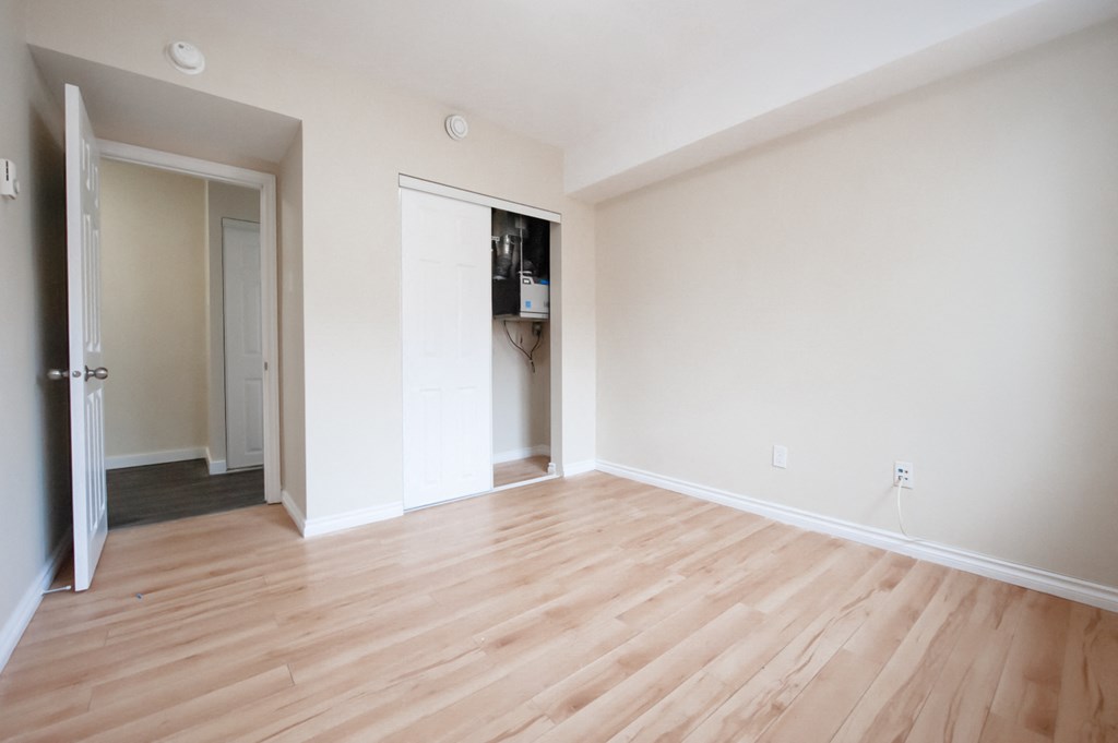 30 Hargrave Apartment