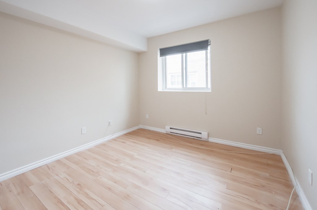 30 Hargrave Apartment