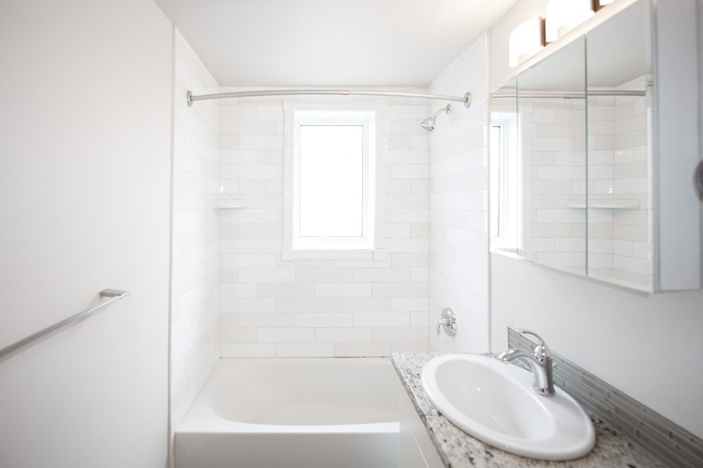 700 Corydon Apartment