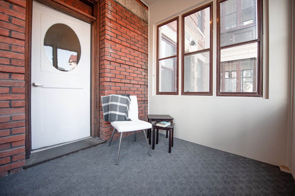 Balcony at 834 Grosvenor Luxury Apartment Suite for rent