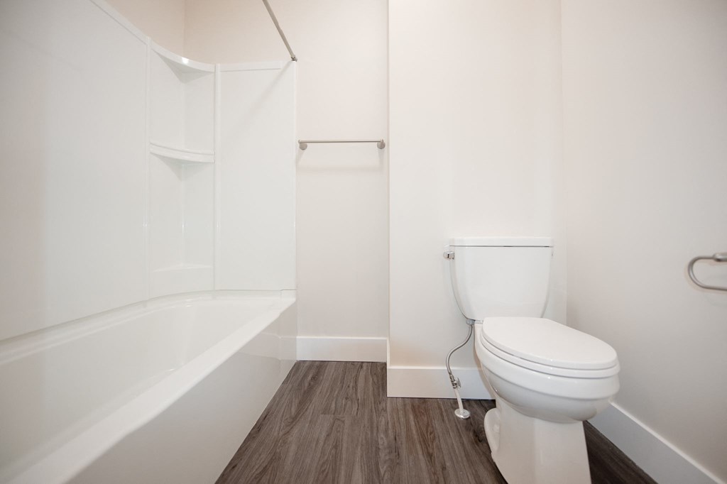 745 Wolseley Apartment