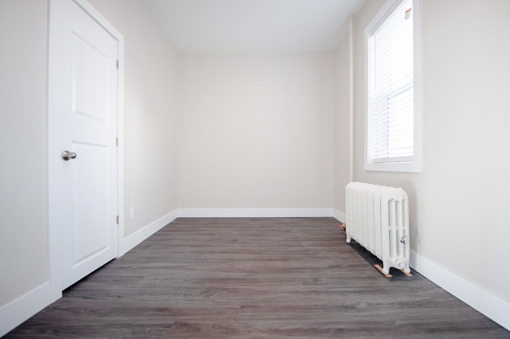 745 Wolseley Apartment