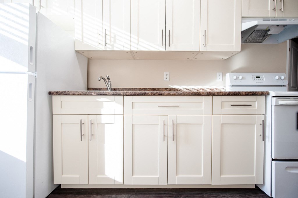 745 Wolseley Apartment