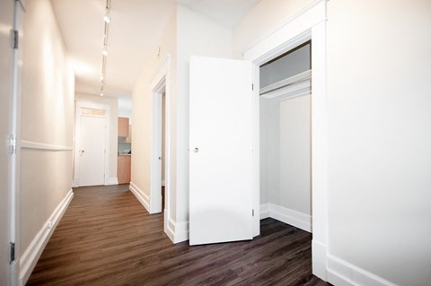 349 Daly Apartment