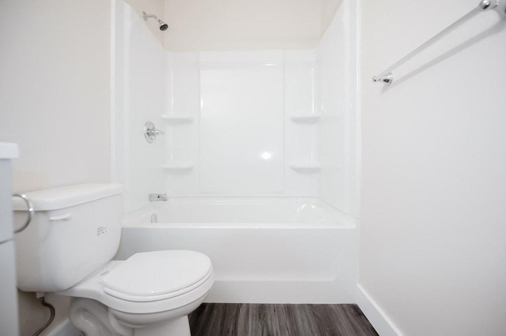 Renovated Bathroom at 5 Valhalla Apartment, Apartments for Rent in Winnipege
