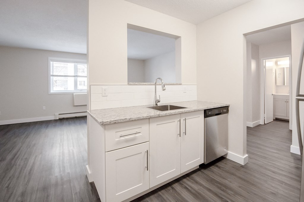 Renovated Kitchen at 5 Valhalla Apartment, Apartments for Rent in Winnipeg