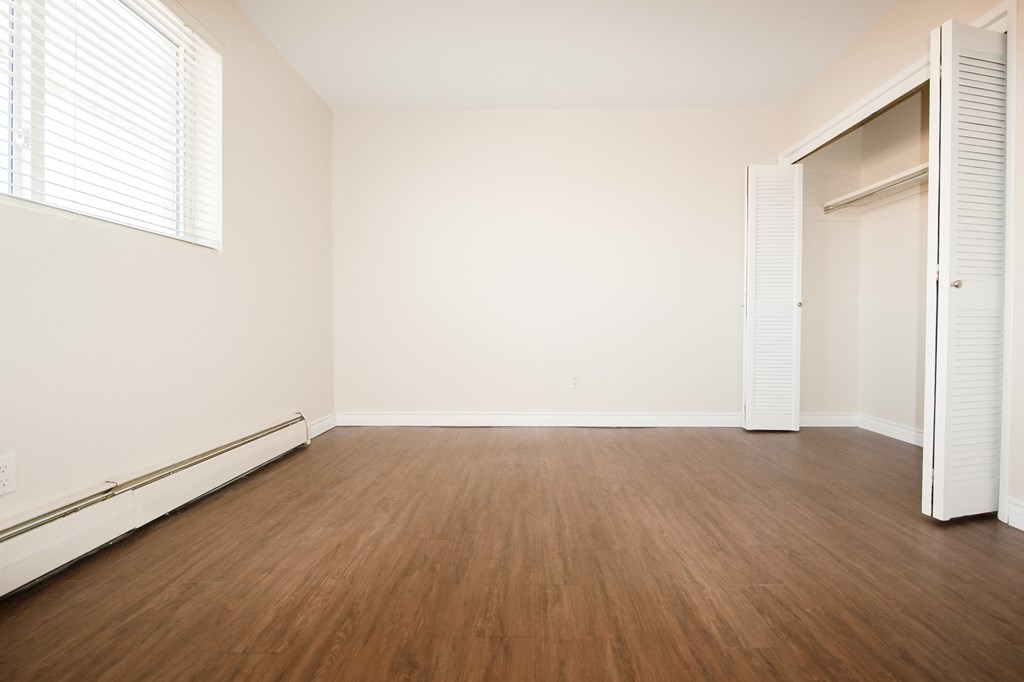 333 Edison Apartment