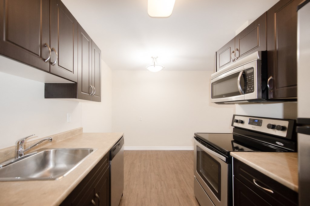 333 Edison Apartment