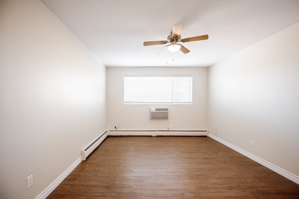 333 Edison Apartment