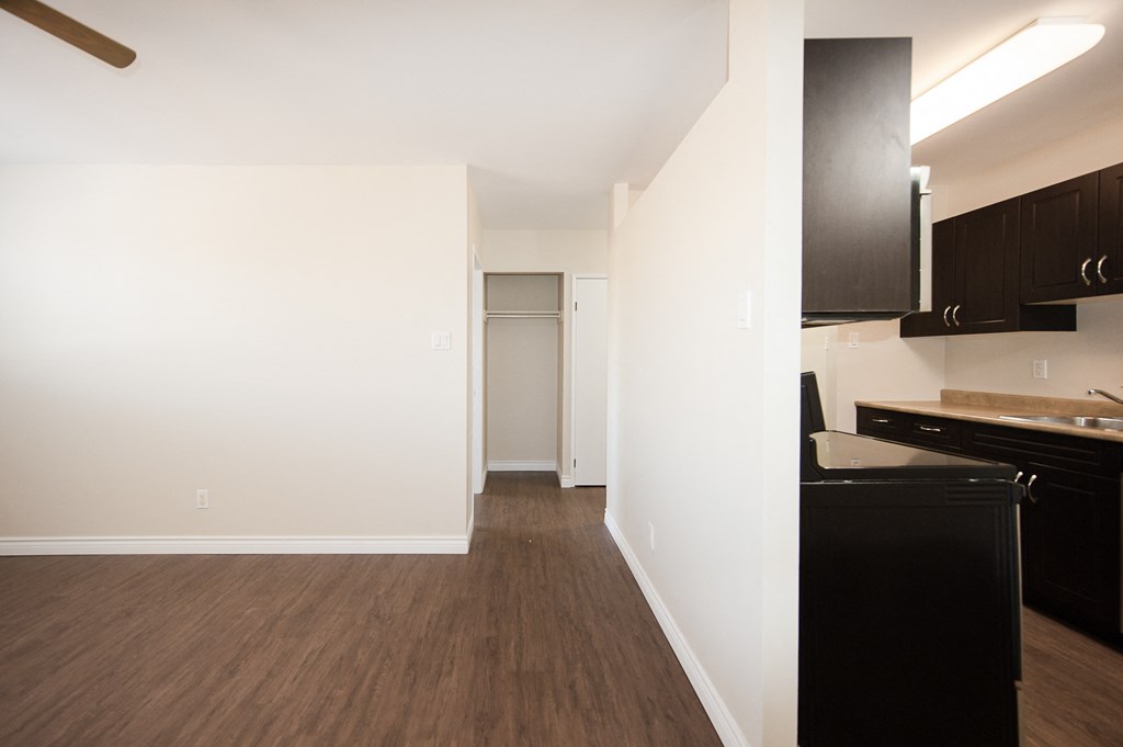 333 Edison Apartment