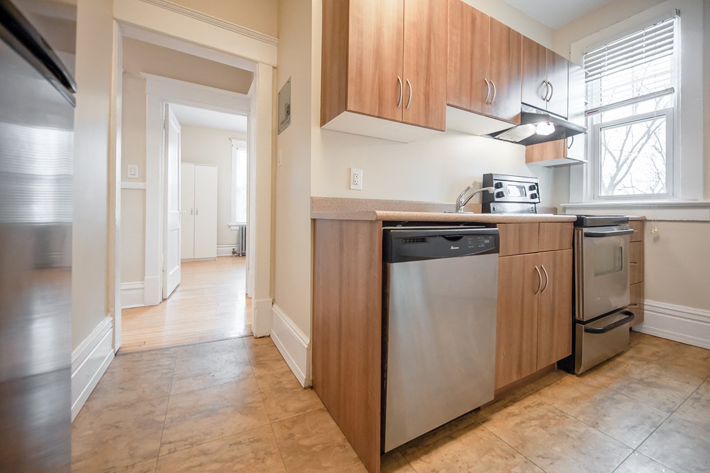 Kitchen at 980 Wolseley Apartment Suites for rent in Winnipeg