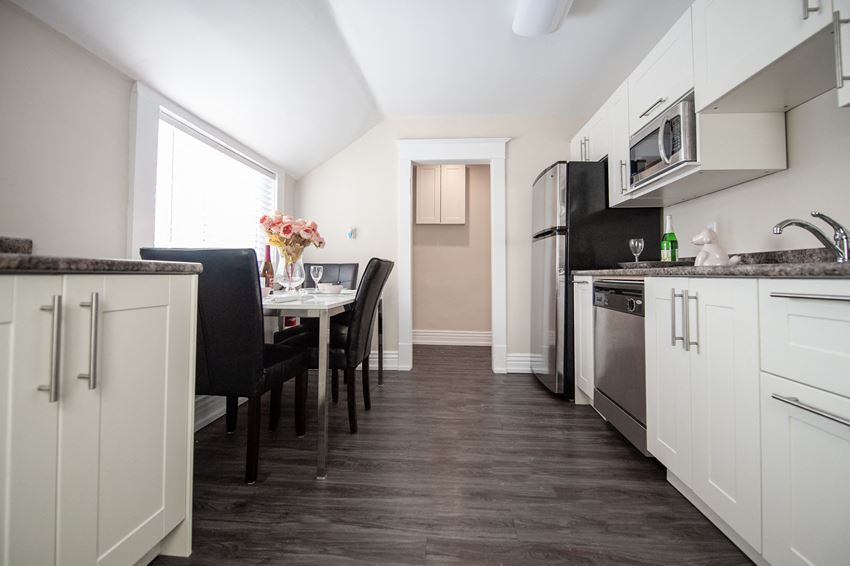 Renovated Three Bedroom 378 Stradbrook Duplex House Rental