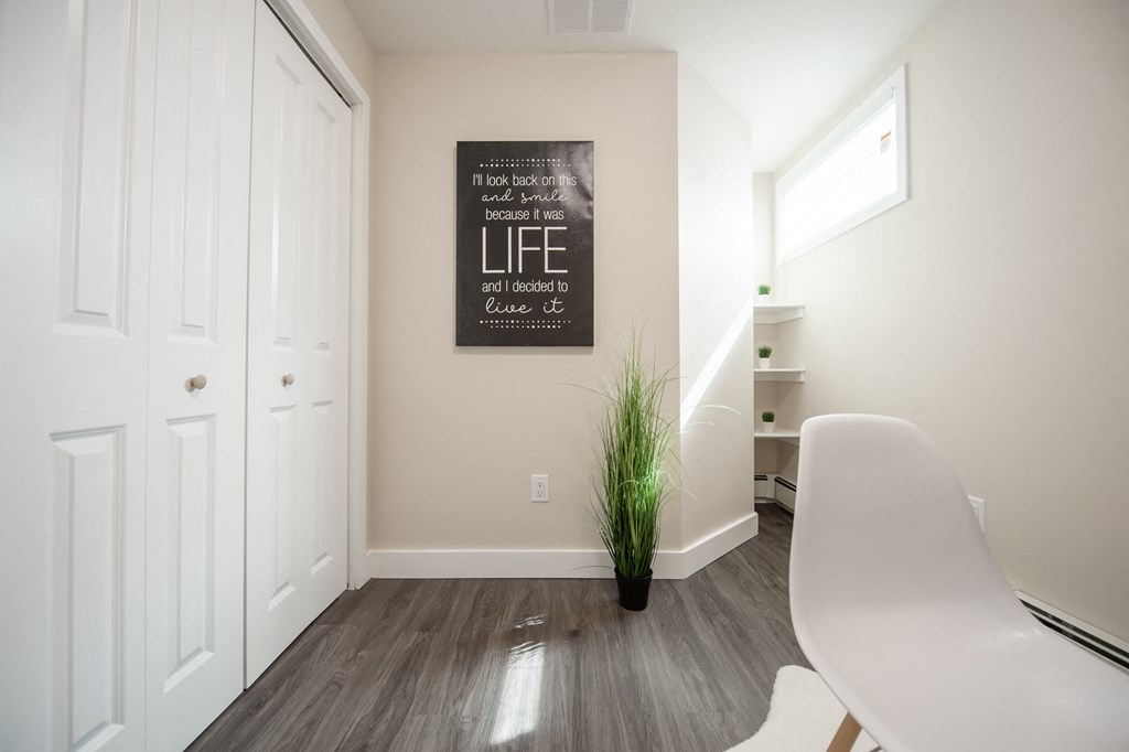 Den and Office Space at 5 Valhalla Apartment, Apartments for Rent in Winnipeg