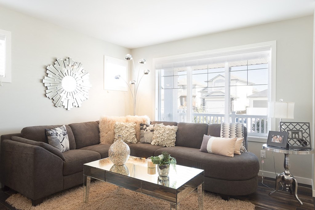 Living Room at 100 Southview Crescent