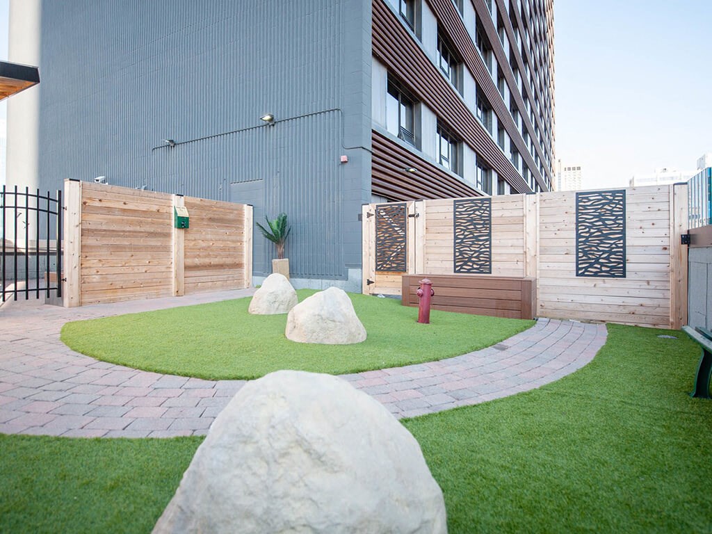 Woof Top Patio at 190 Smith Apartment Suites