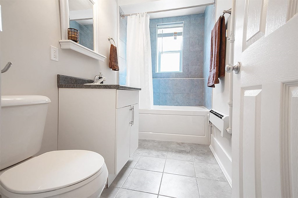 195 Cathedral Apartment