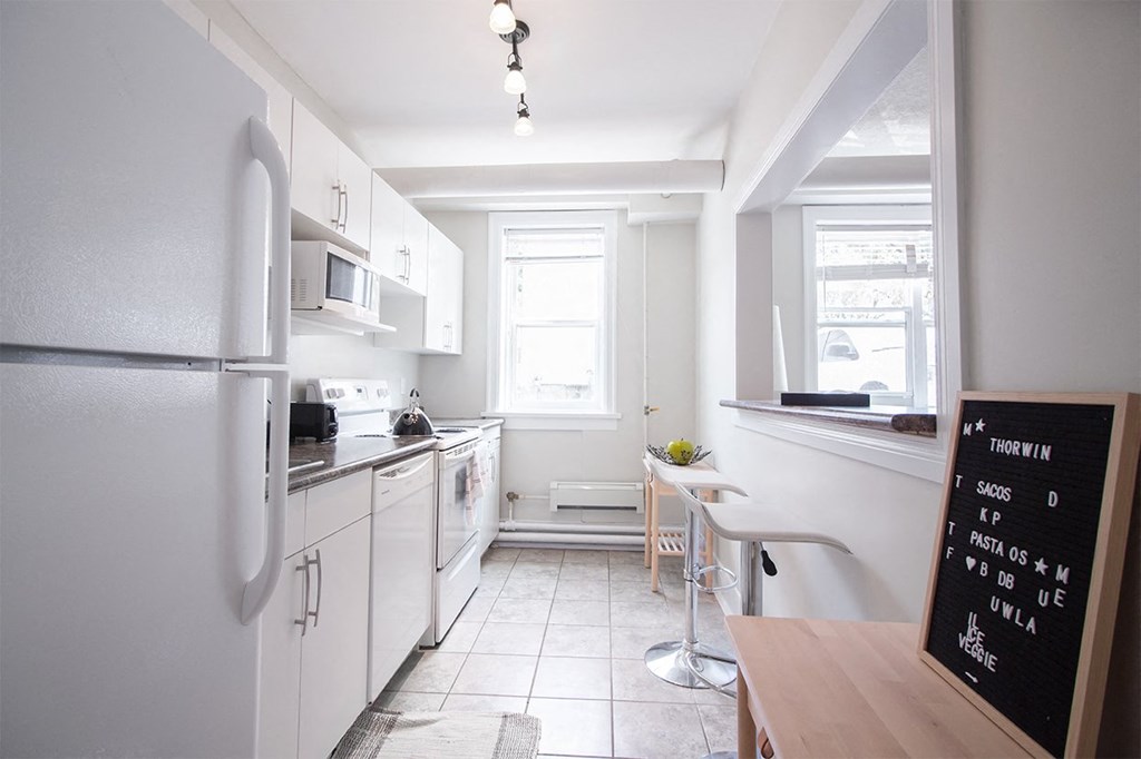 195 Cathedral Apartment