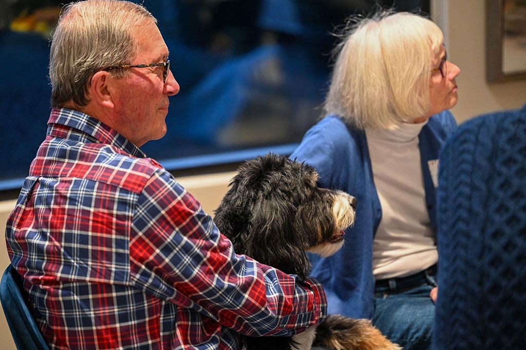 couple at Harbor Heights 55+ Community, Olympia, WA 98501