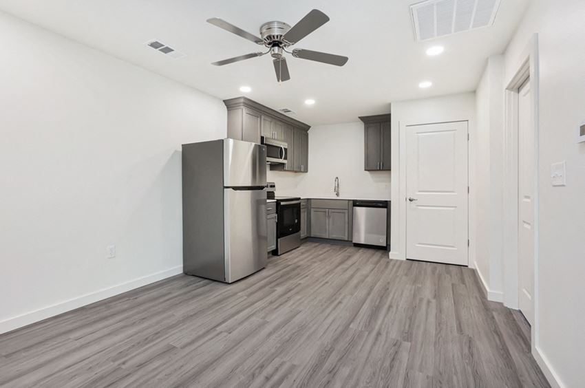 Zurqui On Southpark Apartments, 4747 Southpark Dr., Baton Rouge, LA