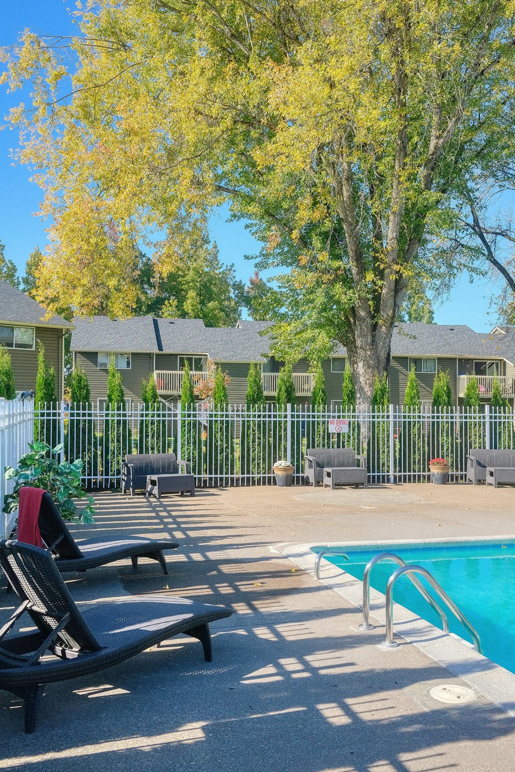 Poolside Sundeck at Chalet, Springfield, 97477