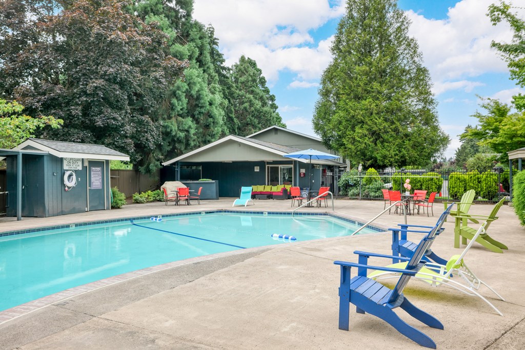 Centennial Apartments l Springfield, OR l  Pool