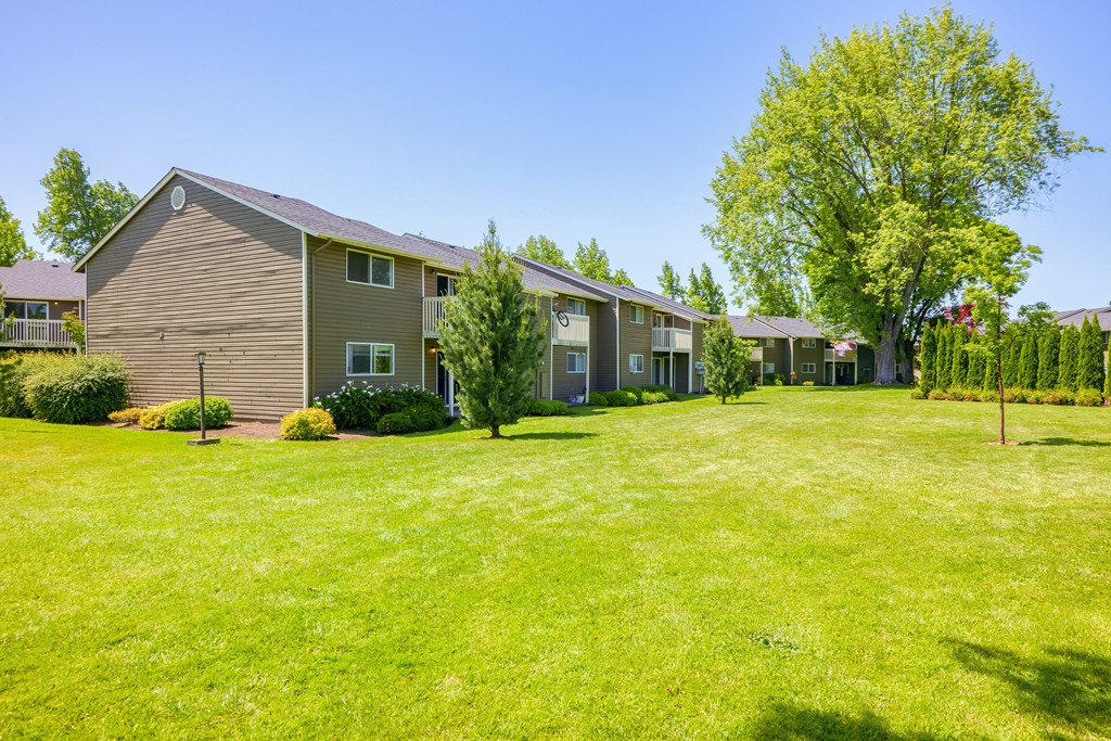the reserve at bucklin hill apartment for rent in bakersfield, ca at Chalet, Springfield, OR