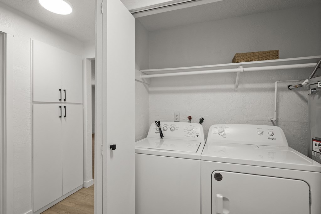 a washer and dryer in a laundry room at Chalet, Springfield, OR
