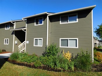 2555 Gateway Street Studio-2 Beds Apartment for Rent - Photo Gallery 5
