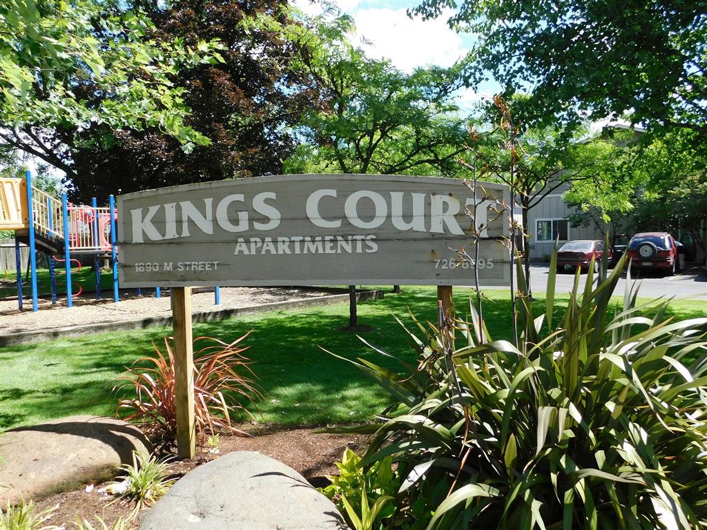 Kings Court is a similar property to Park At Emerald Village located in Springfield