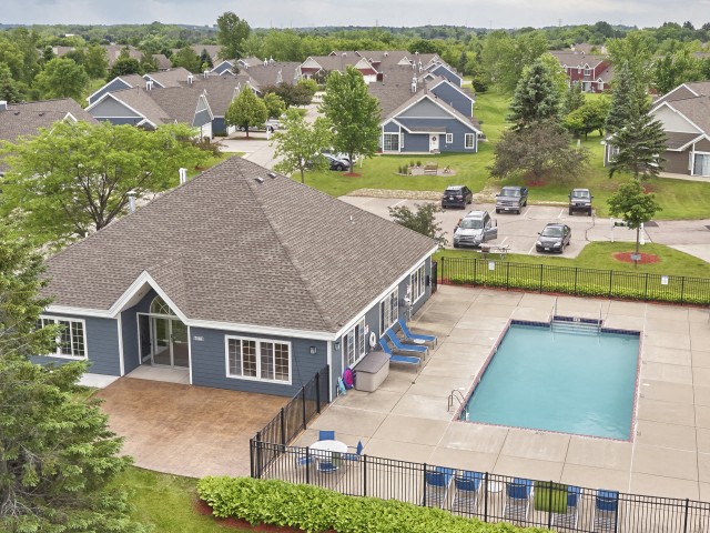Mequon Trail Townhomes - Clubhouse & Pool