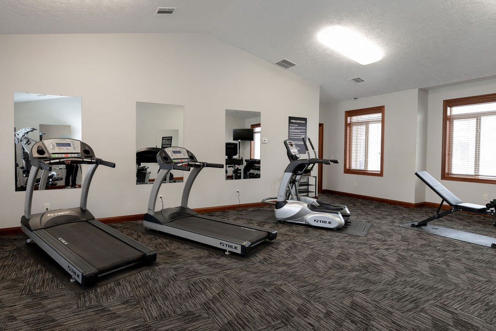 the gym at the preserve at polk apartments