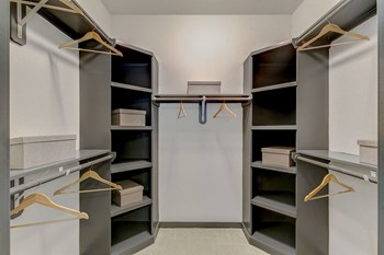3001 Crockett Street Studio-2 Beds Apartment for Rent - Photo Gallery 43